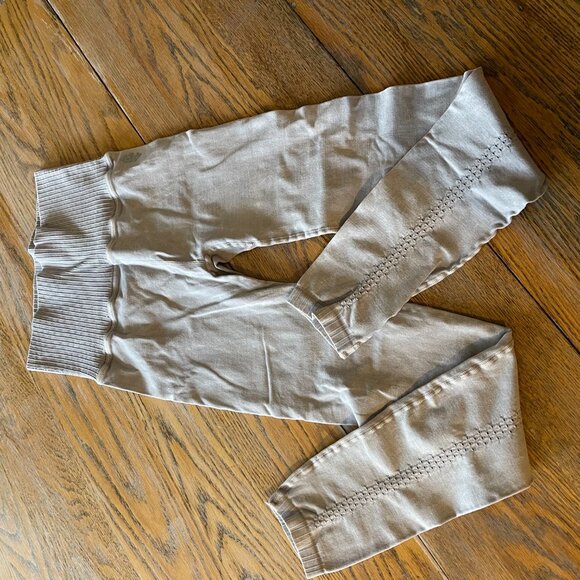 FREE PEOPLE movement  gray legging/nylon spandex/Never worn/XS - Picture 2 of 7